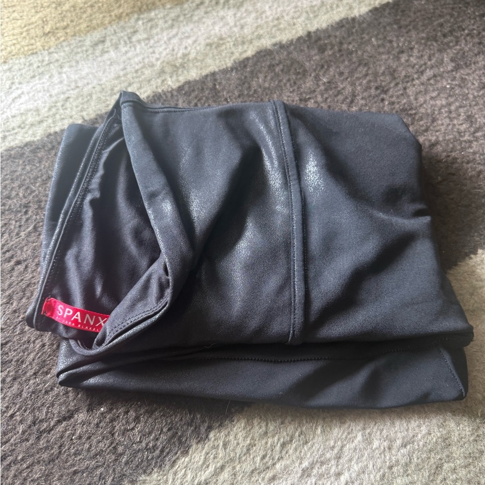 SPANX Faux Leather Leggings Black Shiny Stretch Ankle Pants - Size MP $98